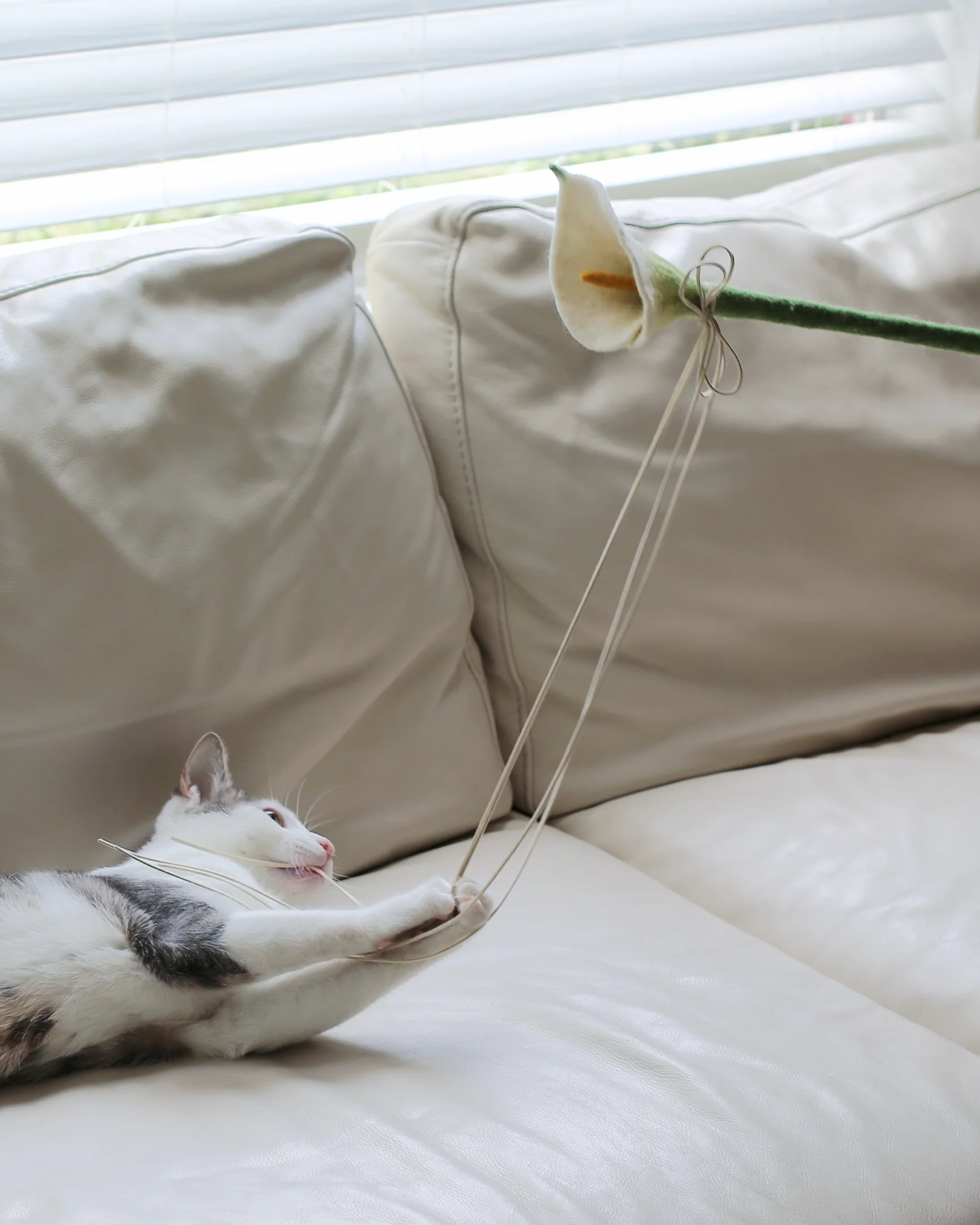 Catenary Flora Wand - Image 3